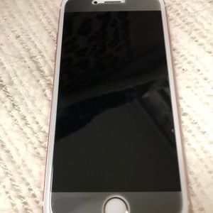 iPhone 6s 32 gb rose gold with zagg privacy screen